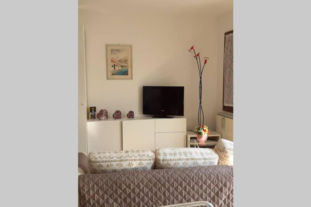Feel At Home - Casa Loredana ローヴェレ エクステリア 写真